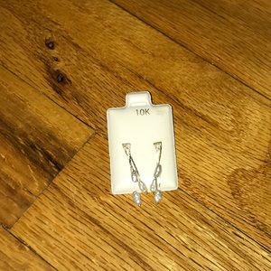 10K dangle earrings